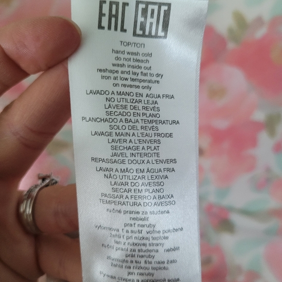 Leo & Ugo Paris Floral Sweater Sz 2 Medium Rhinestone Pastel Coastal Grandma - Picture 7 of 7